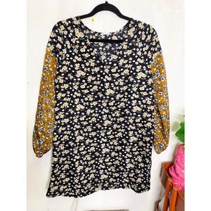 3/$10! Love Sadie floral shift dress